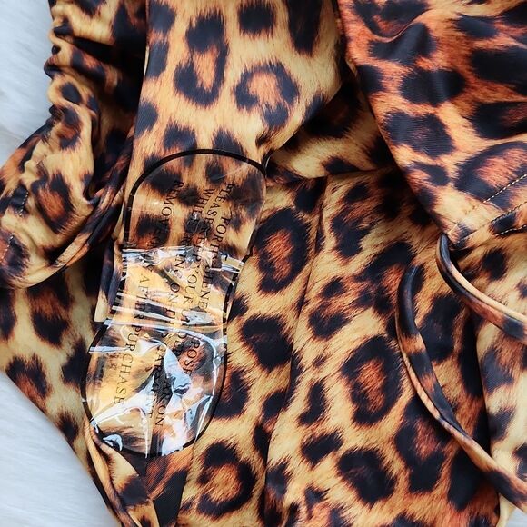 Joues De Sable NWOT Leopard Cheetah Print Sally One Piece swimsuit Extra‎ Small - Picture 6 of 8